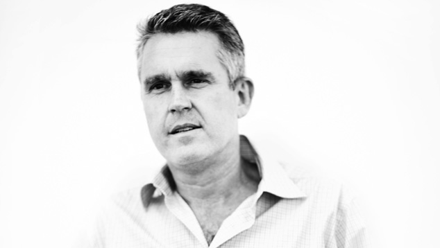 Gemfields（吉姆菲尔兹）公司的 CEO Ian Harebottle（伊恩·黑尔博特）。