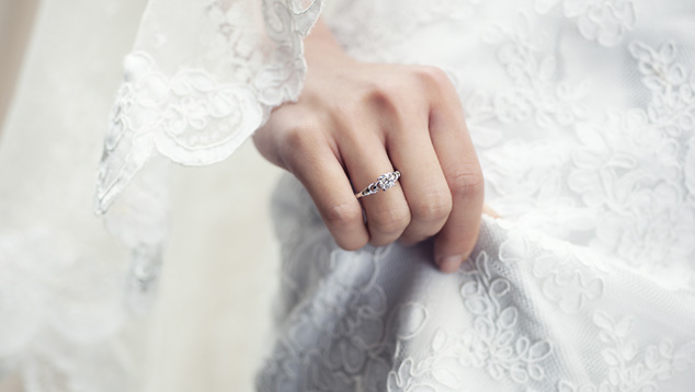 钻石小鸟 (Zbird) 是中国钻石和婚庆珠宝顶级零售商之一