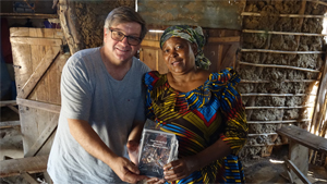 Robert Weldon, GIA director of the Richard T. Liddicoat Library and Information Center, pictured with an artisanal miner from Tunduru, Tanzania. Robert Weldon, GIA director of the Richard T. Liddicoat Library and Information Center, pictured with an artisanal miner from Tunduru, Tanzania.
