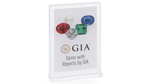 Acrylic counter display available through GIA’s Retailer Support Program. Acrylic counter display available through GIA’s Retailer Support Program.