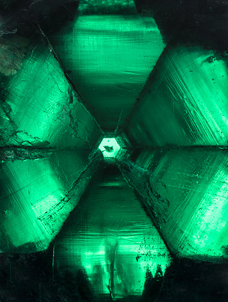 58.83 ct trapiche emerald 58.83 ct trapiche emerald