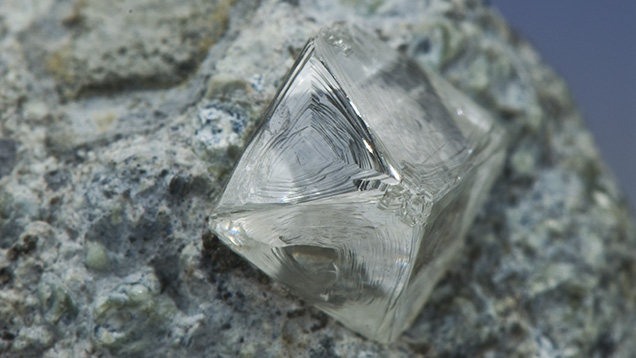 八面体ダイヤモンド結晶