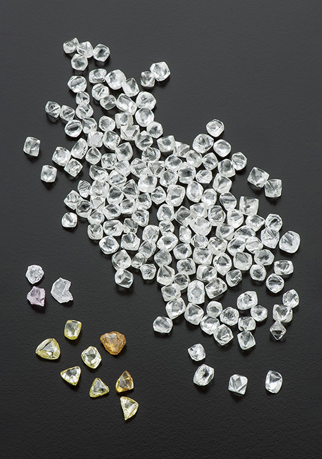 Diamond Pattern Colorless Natural-Color D-to-Z Diamonds: A Crystal-Clear Perspective | Gems ...
